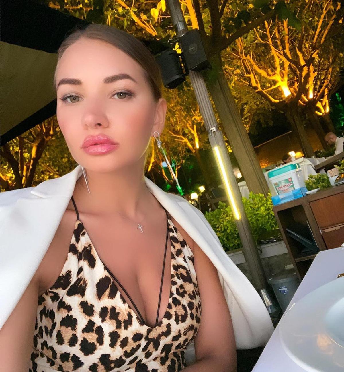FOTO Gafa anului! A apărut goală pe contul unui antrenor important: „Habar n-am, eu nici nu știu să fac poveștile astea pe Instagram”