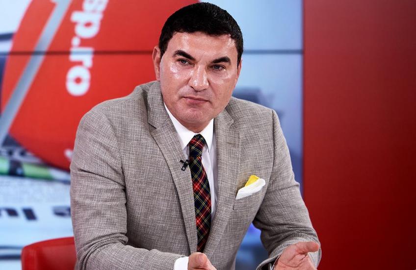 Cristi Borcea (50 de ani), fostul acționar al lui Dinamo, îl sfătuiește pe Pablo Cortacero (42 de ani) să mergă în continuare pe mâna antrenorului Cosmin Contra (44 de ani).
