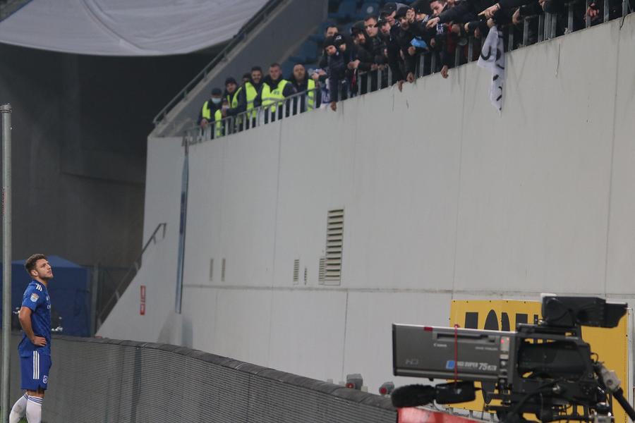 În cazul înfrângerilor, fanii îi cheamă pe favoriți „la raport Matchday experience, episodul 11 » Cum e pe stadion la meciurile de acasă ale lui FCU Craiova: o notă de 10, dar și un capitol unde e ZERO