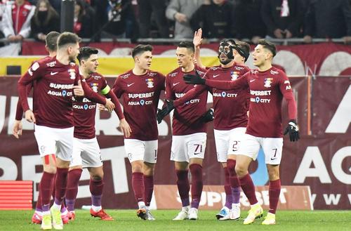 Jucătorul pe care Marius Șumudică l-ar înlocui în echipa Rapidului: „Cu tot respectul, dar nu are constanță!” + Laudă două transferuri: „Parametri de Champions League!”