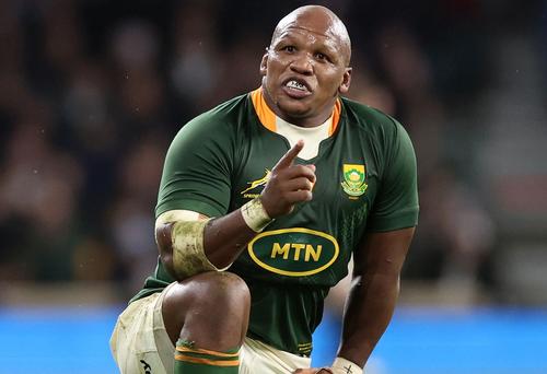 Forul internațional de rugby a decis că nu există suficiente dovezi pentru pentru suspendarea sud-africanului Bongi Mbonambi, sportivul acuzat de englezul Tom Curry că l-a numit „p**** albă” în timpul semifinalei Cupei Mondiale.