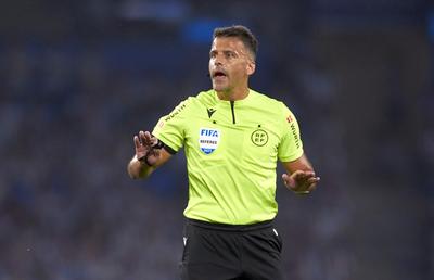 A fost anunțat arbitrul „El Clasico” » Cine va conduce de la centru FC Barcelona - Real Madrid