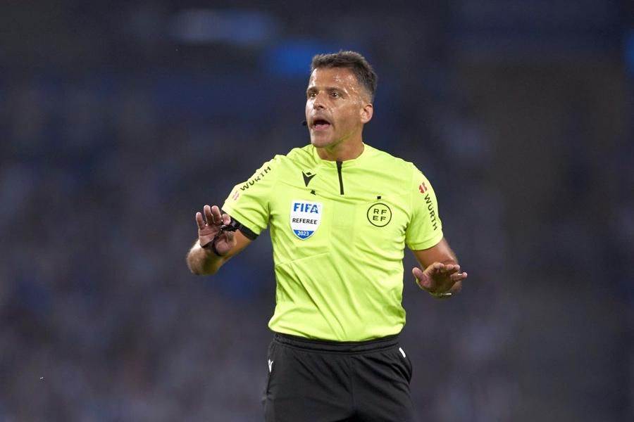 Jesus Gil Manzano (39 de ani) va conduce la centru Real Madrid - Celta Vigo. Foto: Imago Real Madrid TV „pregătește” meciul cu Celta Vigo » Încă un atac frontal!