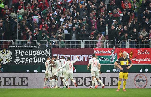 Augsburg - Borussia Dortmund 2-1 » Un nou pas greșit făcut de „galben-negrii” în campionat