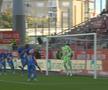 Ce a fost asta?! Autogol incredibil în UTA Arad - Gloria Buzău » Eugen Neagoe a rămas înmărmurit! Nimeni nu a înțeles ce s-a întâmplat