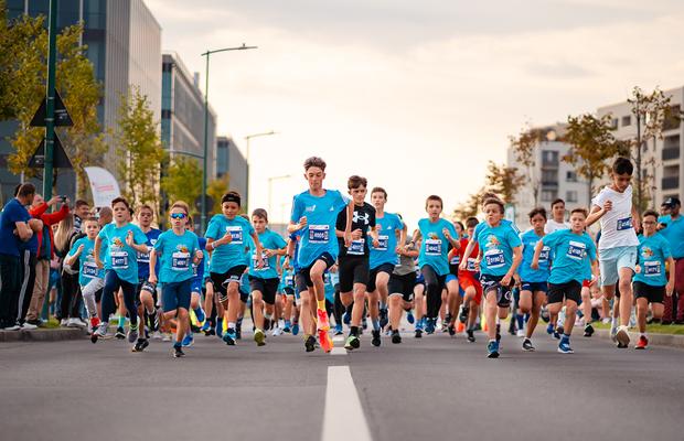 „Copiii noștri vor trăi cu 5 ani mai puțin decât noi”. De ce tot mai puțini copii și adolescenți sunt atrași de sport și cum putem să le creăm o alternativă reală la mediul digital