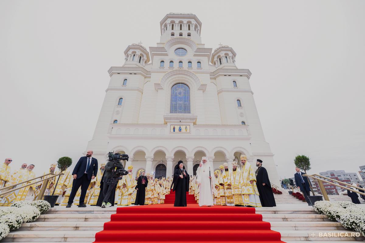 POZE generale sfințirea Catedralei României