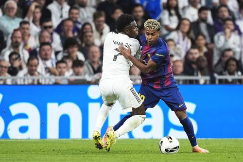 Vinicius și Lamine Yamal s-au contrat în timpul El Clasico/ foto Imago Images