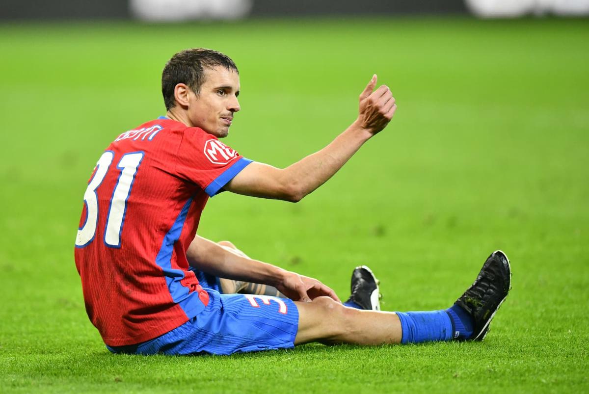 Show în FCSB - UTA Arad: patru goluri, alte două reușite anulate, două penalty-uri și cartonaș roșu » Roș-albaștrii se apropie de play-off