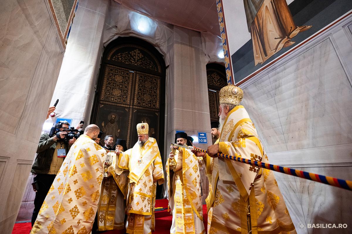 POZE generale sfințirea Catedralei României
