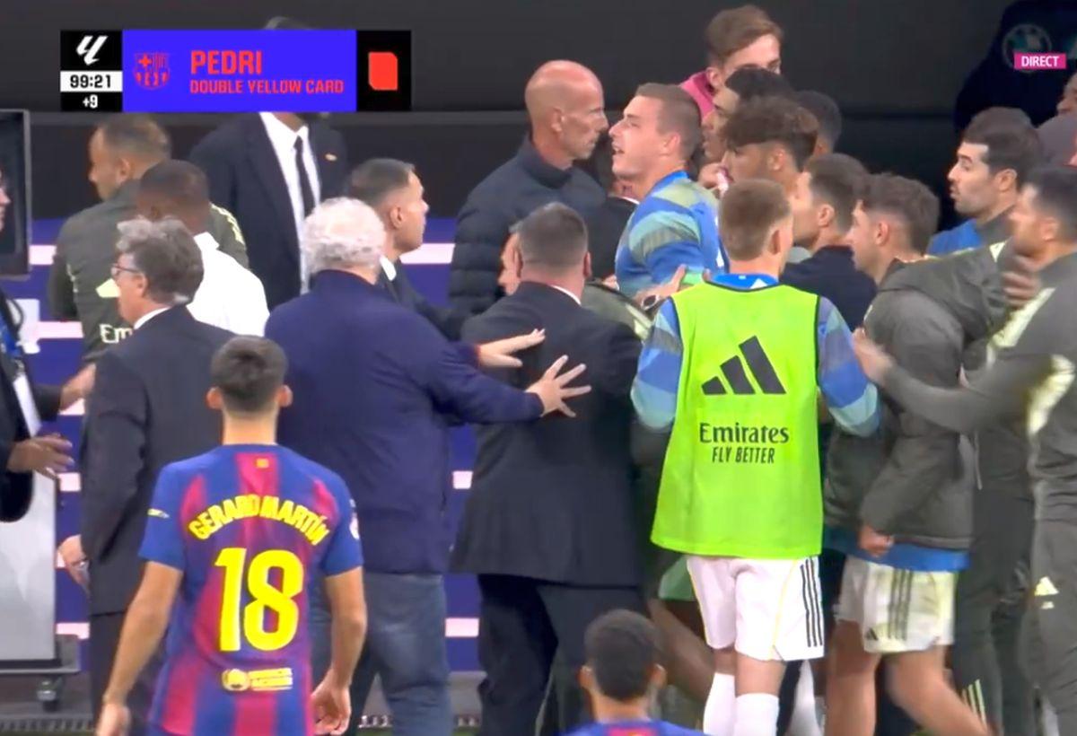Final cu scântei în Real Madrid - Barcelona: de două ori la un pas de bătaie generală!
