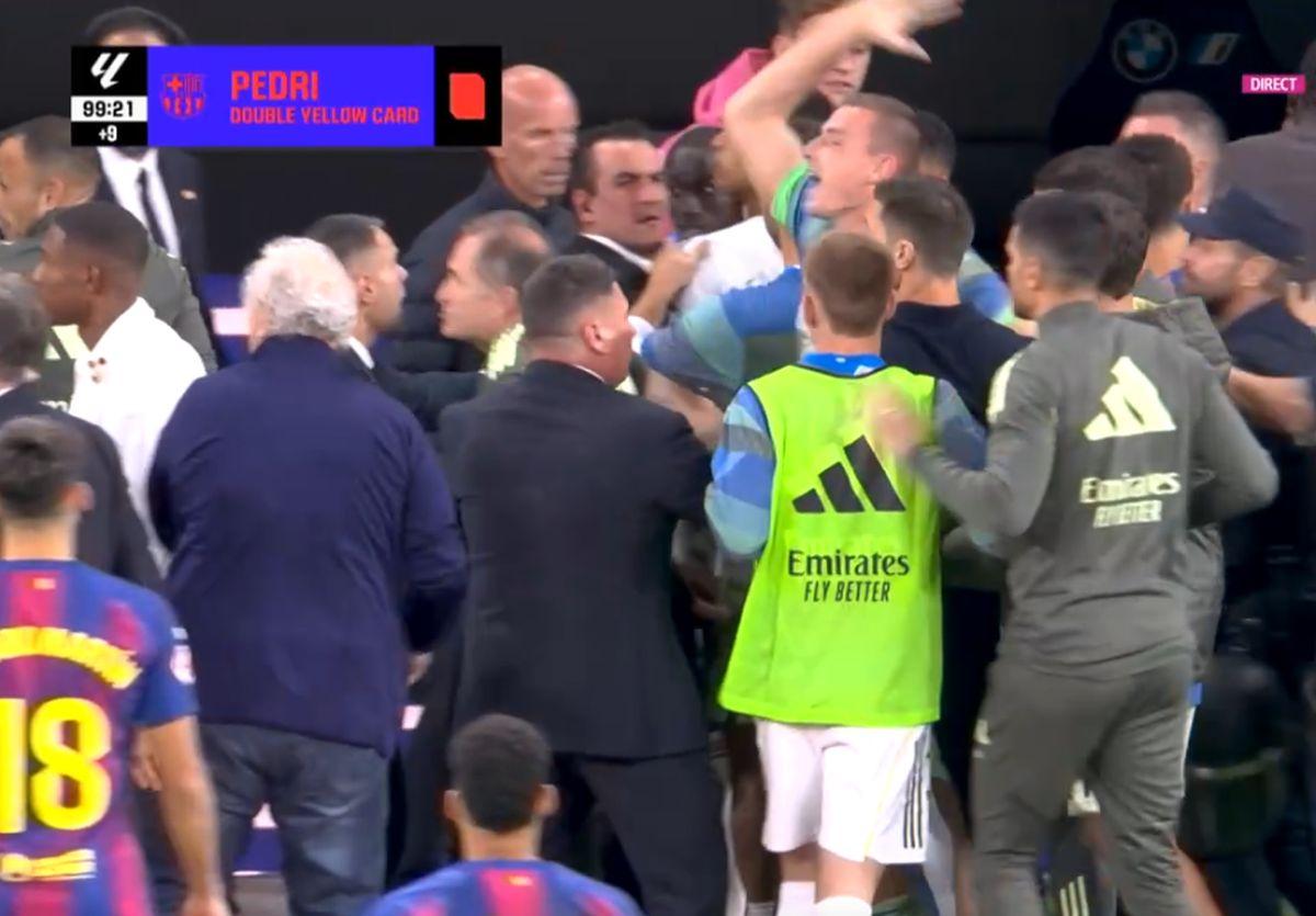Final cu scântei în Real Madrid - Barcelona: de două ori la un pas de bătaie generală!