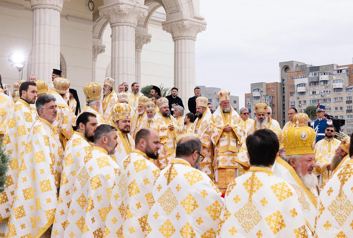 POZE generale sfințirea Catedralei României