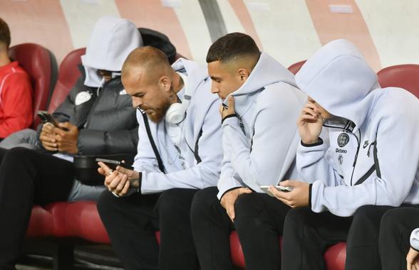 „El Clasico” la putere și pe Arena Națională » Imaginile serii: cum au fost surprinși jucătorii de la FCSB înainte de duelul cu UTA