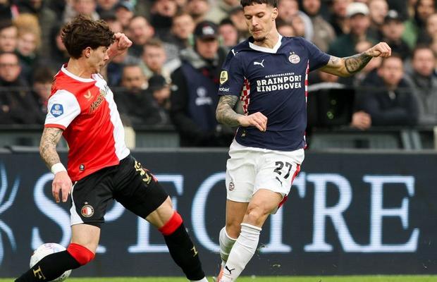 Dennis Man, victorie imensă în Feyenoord - PSV, într-un derby cu 5 goluri! Jucătorul oaspeților a reușit „tripla”