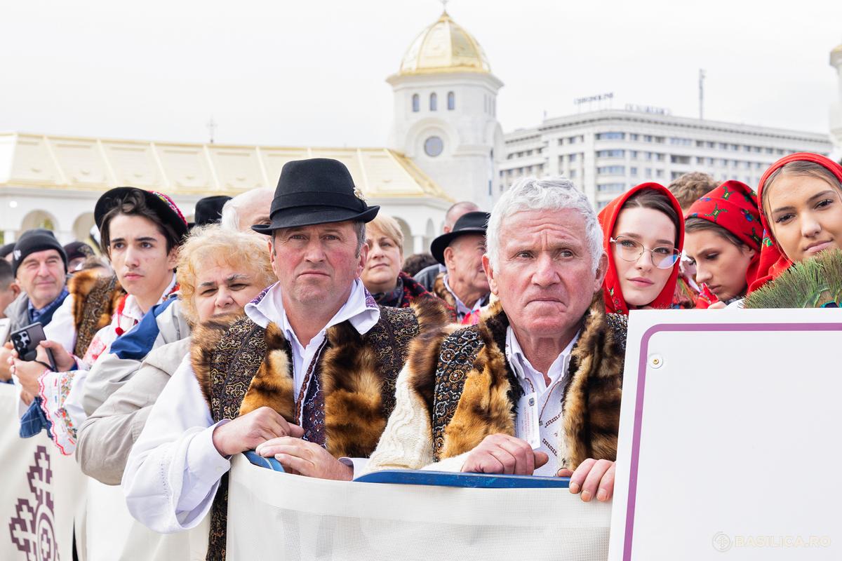POZE generale sfințirea Catedralei României