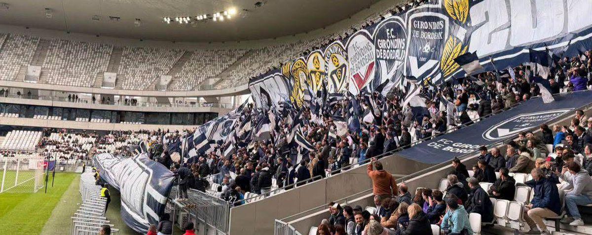 11.000 de fani au fost prezenți la meciul din liga a șasea