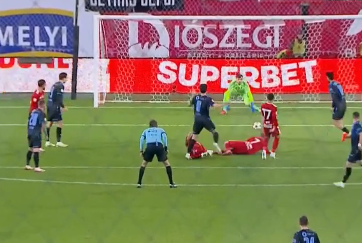 Penalty controversat în Sepsi - Universitatea Craiova » Verdictul specialistului: „Nu îmi place”