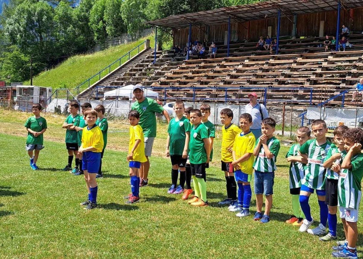 „St. Moritz de România” a rămas un vis! Ce s-a ales de proiectul de milioane de euro promis la munte: GSP are imagini la zi cu stadionul