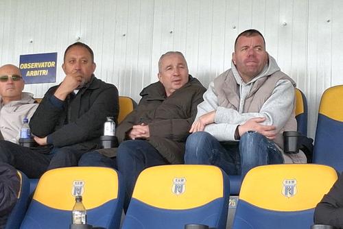Dan Petrescu (al doilea de la dreapta la stânga), pentru prima dată la Slobozia / FOTO: Facebook @Tache Nicolae