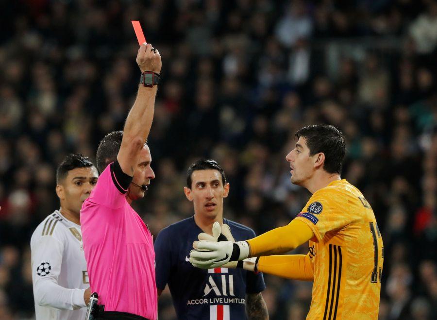 LIGA CAMPIONILOR, Real Madrid - PSG // FOTO A arătat „roșu” și penalty, dar s-a răzgândit după ce a consultat VAR