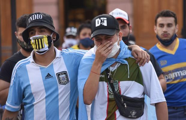 VIDEO. Diego Maradona va fi înmormântat în această seară: „A fost dorința familiei lui”