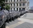FOTO Conflicte violente pe străzile din Buenos Aires, după decizia familiei lui Maradona
