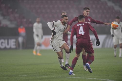 CFR Cluj a pierdut pe teren propriu cu AS Roma, scor 0-2, iar calculele pentru calificarea în primăvara europeană s-au complicat.