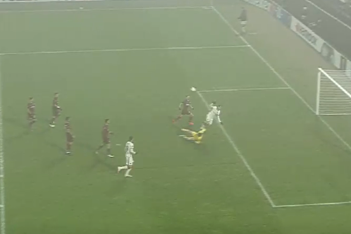 FOTO. Penalty controversat în CFR Cluj - AS Roma: „Total aiurea! Nici vorbă de așa ceva”