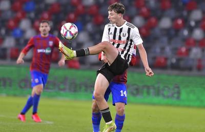 Liceanul golgheter de la U Cluj își spune povestea » Începuturile în fotbal și fotbalistul de top care-l motivează: „Mă gândesc la el și îmi spun «hai, gata, scularea»”
