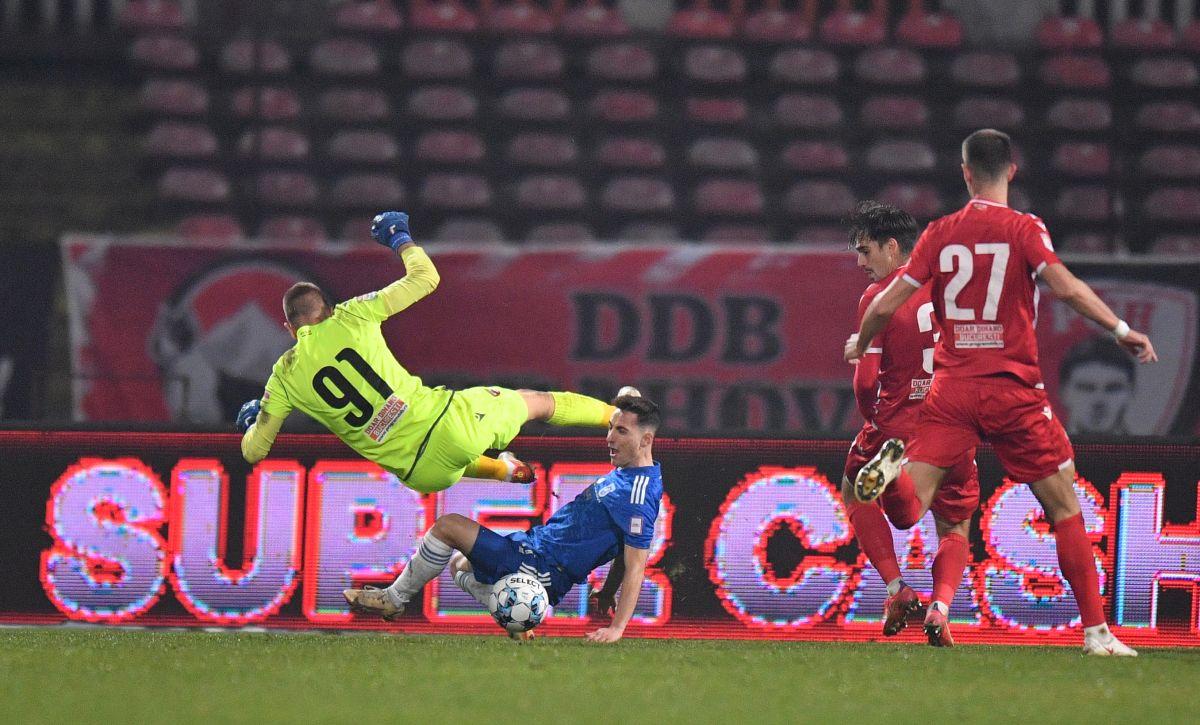 Dinamo - FCU Craiova » Derby-ul suferinței în Ștefan cel Mare