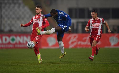 Gabriel Torje (32 de ani) crede că remiza obținută de Dinamo împotriva lui FCU Craiova, scor 0-0, poate reprezenta un punct de cotitură pentru „câini”.