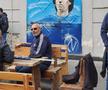 Imaginea lui Maradona pe o ușă din Piazza Bellini, în centrul lui Napoli