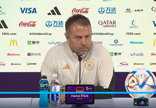 Hansi Flick (57 de ani), selecționerul Germaniei, a venit singur în conferința de presă care a prefațat meciul cu Spania, din grupa E a Campionatului Mondial, programat duminică, de la ora 21:00.
