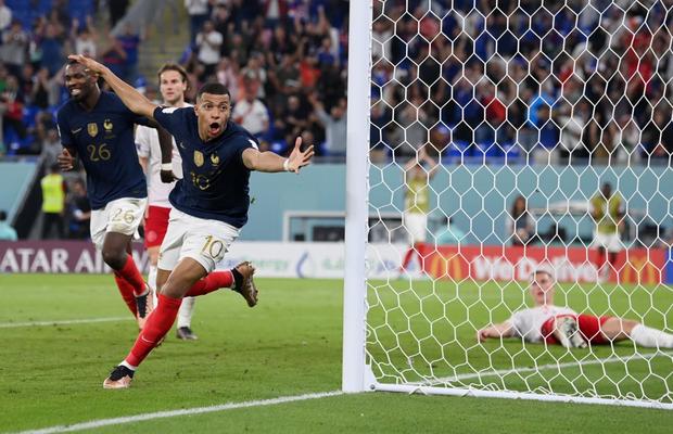 Franța, prima echipă calificată în optimile Campionatului Mondial! Mbappe a strălucit cu Danemarca