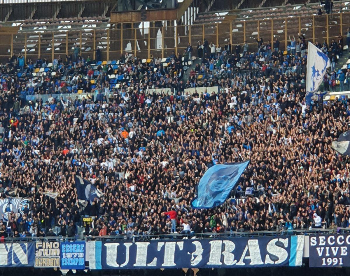 „Pelerinaj” în Napoli, orașul lui Maradona