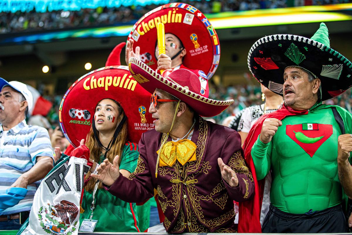 Mexicanii, cu lacrimi în ochi la intonarea imnului
