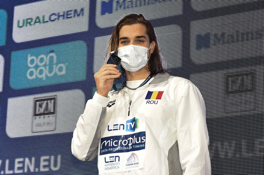 Robert Glință pe podiumul european FOTO Imago Istorie în bazin scurt » Câte medalii au cucerit înotătorii români la CE în bazin scurt, David Popovici fiind singurul care a ajuns la aur
