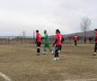 Vânătorul Rățoaia joacă cu mici și pastramă pe marginea terenului! „Uite-l și p-ăsta! Cu cerbul carpatin ne distrăm la maximum”