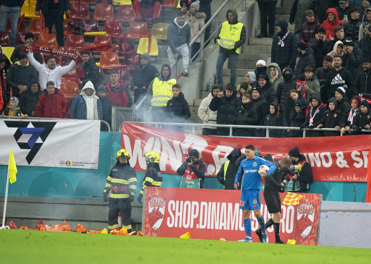 „Nu știai, mă, absolut nimic!” » Basarab Panduru l-a pus la colț pe titularul de la FCSB: „Ai probleme peste tot”