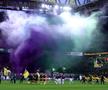 Un grup de suporteri ai lui Poli Timișoara au fost prezenți la derby-ul Borussia Dortmund - Borussia Monchengladbach, scor 4-2, în runda cu numărul 12 din Bundesliga.