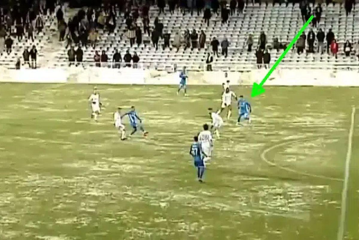Gravă eroare de arbitraj în Oțelul - Craiova! Cum a fost posibil să fie validat un asemenea gol?! » Comentatorii, uluiți: „Bizar. Chiar bizar”