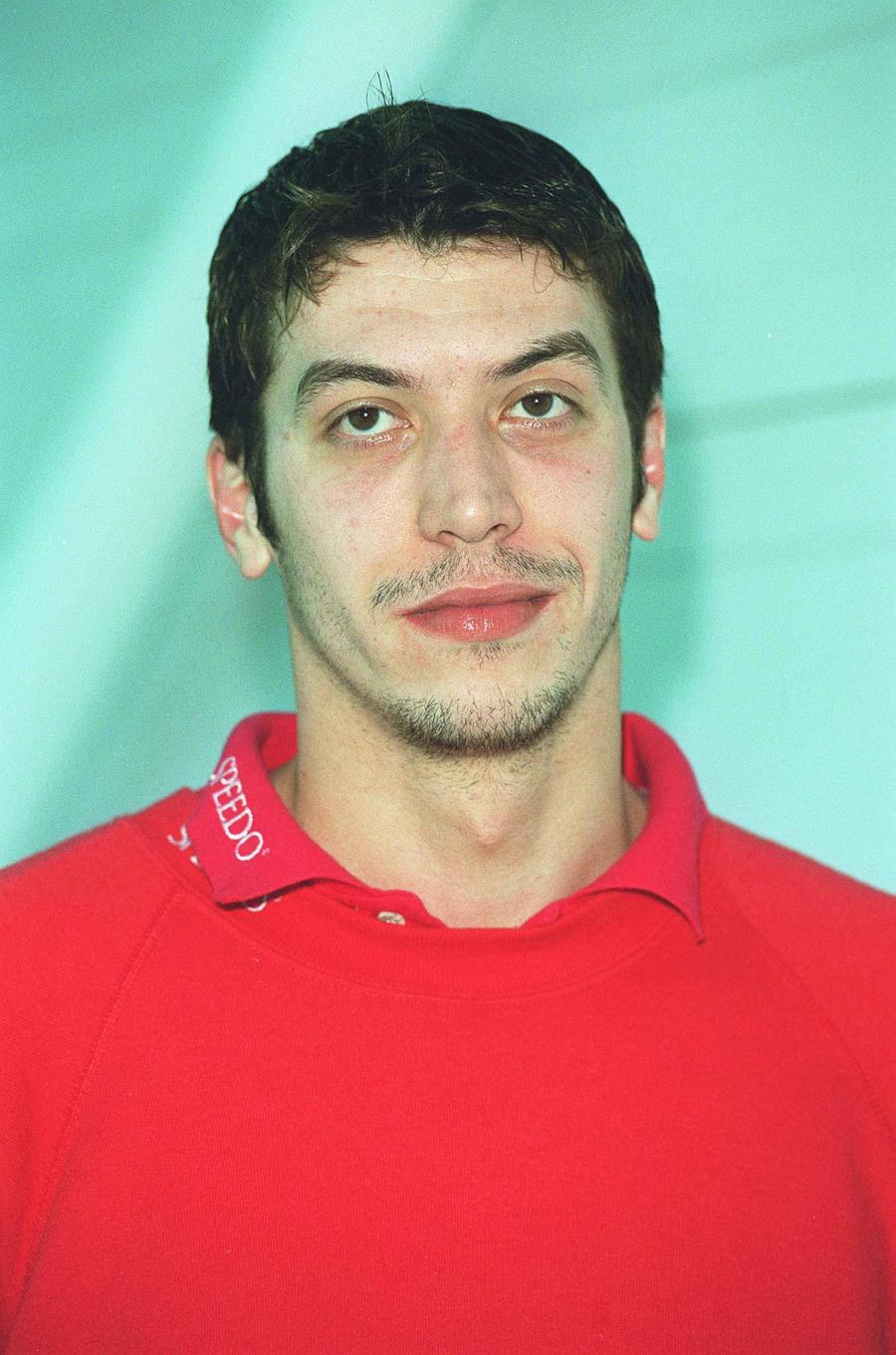Nicolae Butacu a cucerit două medalii la CE în bazin scurt din 1996 FOTO Imago Images Istorie în bazin scurt » Câte medalii au cucerit înotătorii români la CE în bazin scurt, David Popovici fiind singurul care a ajuns la aur