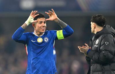 Românul cu 54 de meciuri în Premier League vede o problemă la Chelsea: „Din cauza asta nu va lupta la titlu”