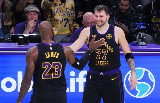 Los Angeles Lakers, victorie importantă împotriva concitadinei LA Clippers, după o prestație excelentă a lui Luka Doncic