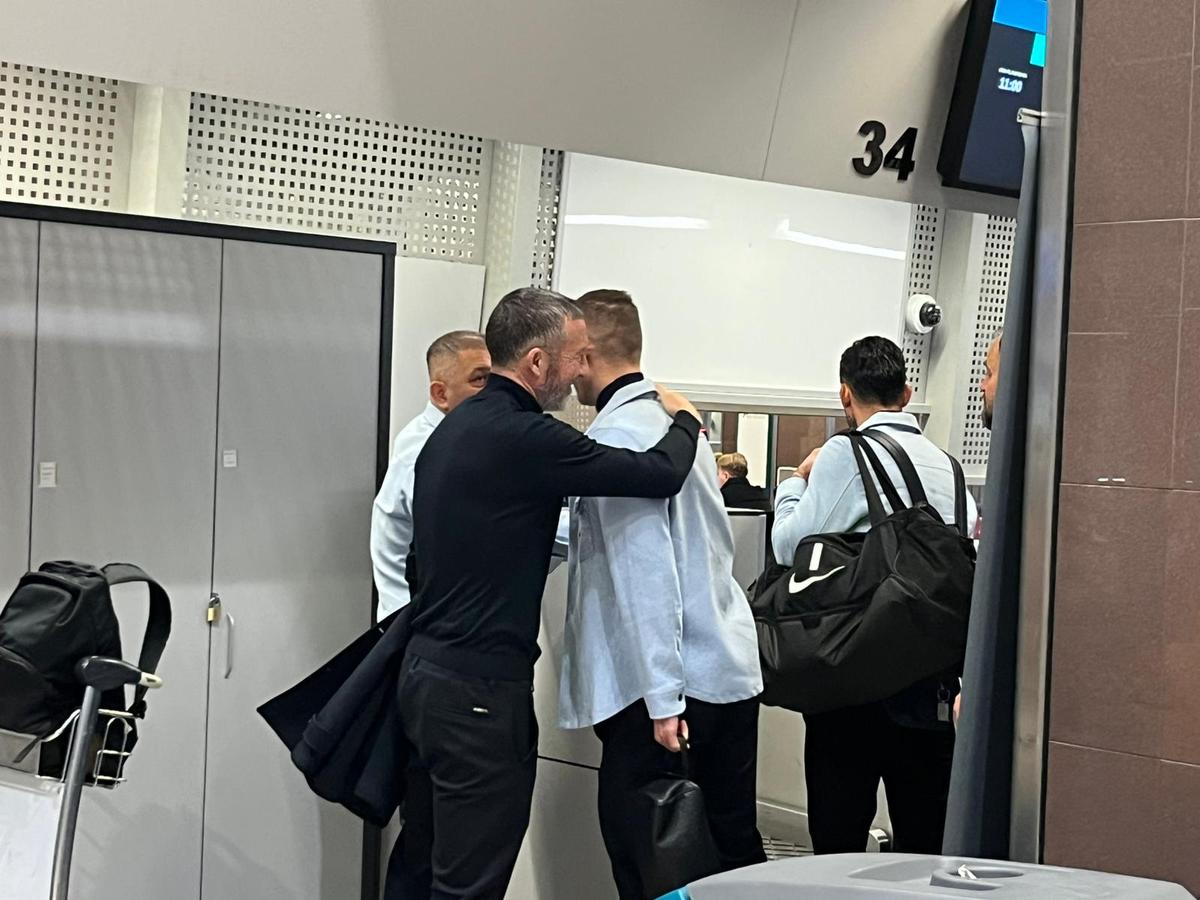 Prezență-surpriză la FCSB » Campioana a plecat la Belgrad pentru meciul cu Steaua Roșie + cele 5 nume care nu au prins avionul
