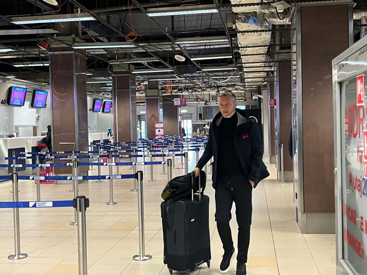 Prezență-surpriză la FCSB » Campioana a plecat la Belgrad pentru meciul cu Steaua Roșie + cele 5 nume care nu au prins avionul