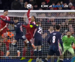Hențul lui van Dijk din Liverpool - PSV // FOTO: captură Digi Sport