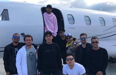 FOTO Ce fac prietenii lui Neymar, care sunt plătiți cu 11.000 de euro de brazilian: „Ei sunt cei mai importanți 3 oameni”