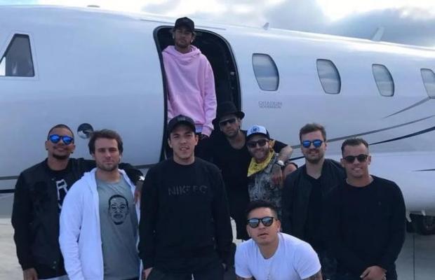 FOTO Ce fac prietenii lui Neymar, care sunt plătiți cu 11.000 de euro de brazilian: „Ei sunt cei mai importanți 3 oameni”